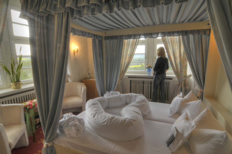 Bedroom 15