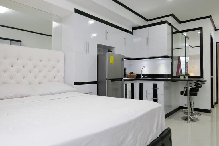 Others 5, Panorama Studio 21F | Netflix 4k - Avida IT Park, Cebu City