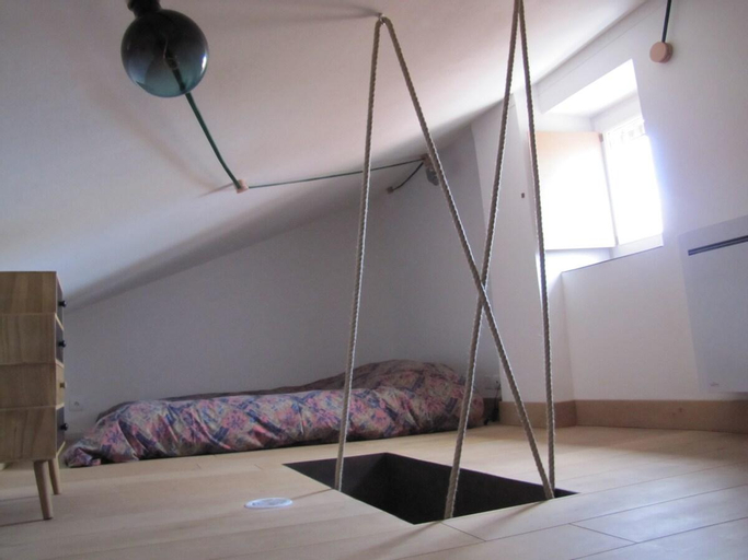 Tiny duplex air-conditioned, Rhône