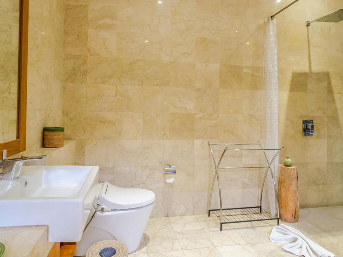 Bathroom 2, Romantic One Bedroom Royal Pool Villa In Seminyak, Badung