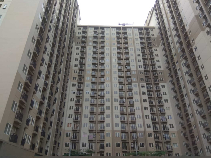 Exterior & Views 2, Cozy Living and Stylish 2BR Podomoro Golf View Apartment By Travelio, Bogor
