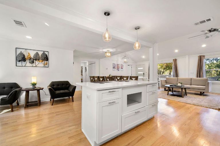 Others 2, Gorgeous EST/Mercedes Stdm 10-min/Patio/Slps 10, Atlanta