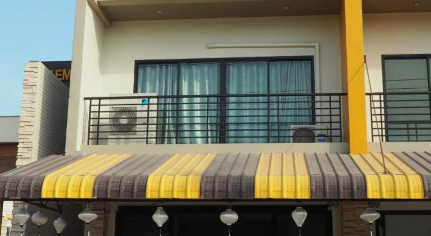 Bed&Breakfast@Bangpa-in Hostel, Bang Pa-In