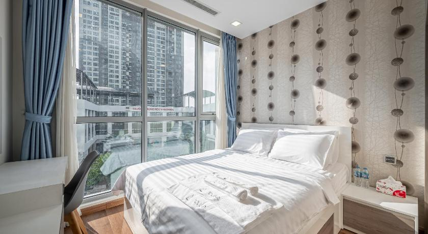 Bedroom 1, *Yu House* 2-Bedroom Apt Vinhomes Central Park P6, Bình Thạnh