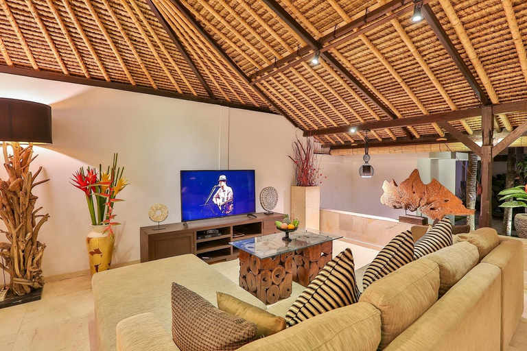 Others 3, Villa Champagne, Badung