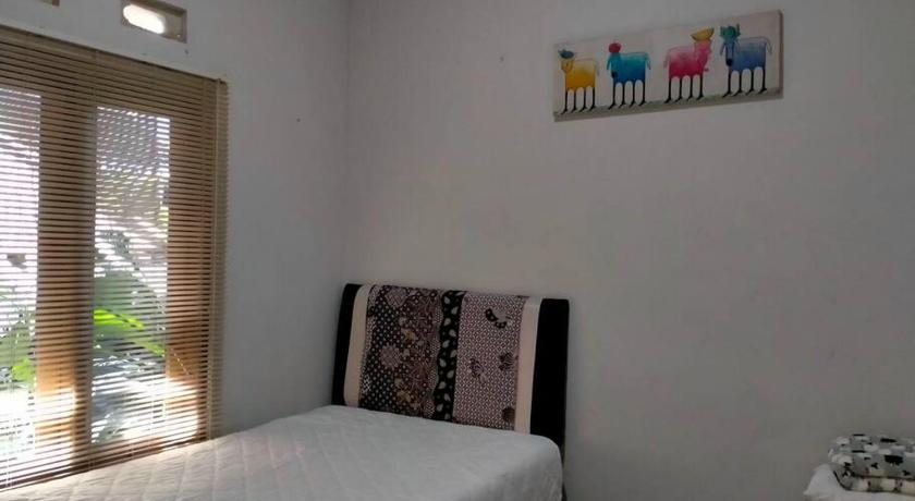 Bedroom, Villa Cozy Colomadu, Solo