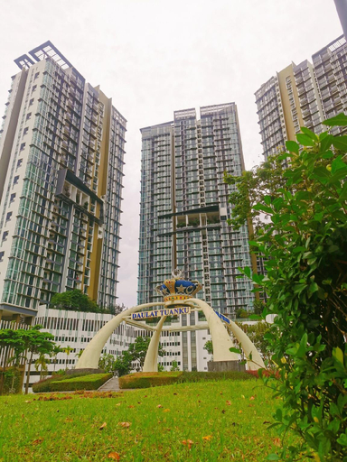 Garden, Legoland-HapiMoonLight-2B2R-8pax Nice View@Elysia, Johor Bahru