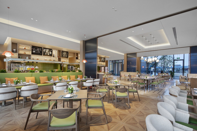 Food & Drinks 4, Holiday Inn Deqing Xinshi Ancient Town by IHG, Huzhou