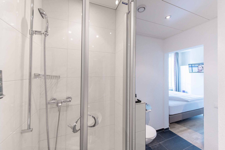 Bathroom 12