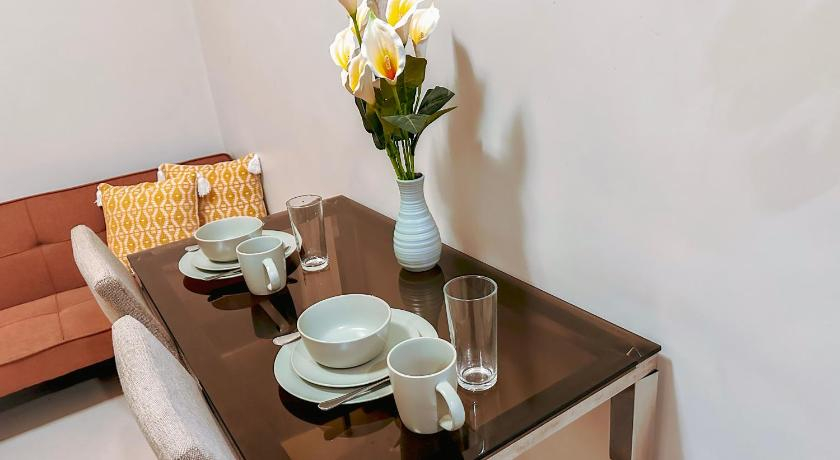 Others 5, Comfy Condo in Malate for 4 - Admiral Baysuites, Manila City