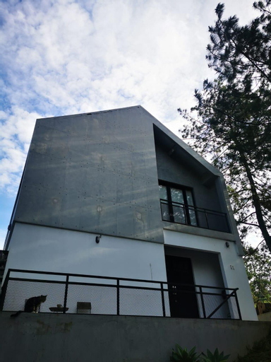 Grey House Giri, Bandung