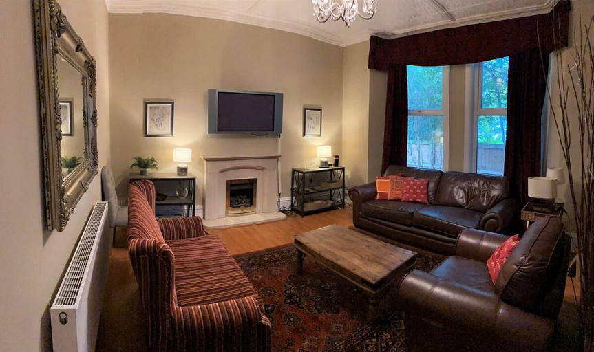 Others 4, Villa with Park Views close to Liverpool Centre, Sefton