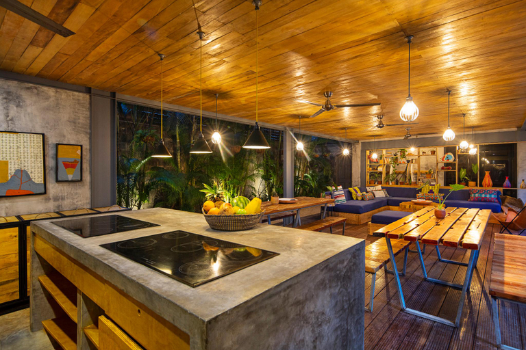Food & Drinks 5, Somos, Puntarenas