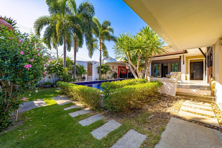 Three Bedroom Pool Villa in Great Location! (BUB), Hua Hin