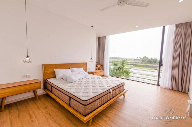 Bedroom 2, Villa Luna Kedungu: Modern 2-BR w/ pool & rooftop, Tabanan