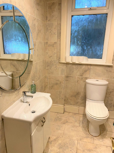 Others 5, Villa with Park Views close to Liverpool Centre, Sefton