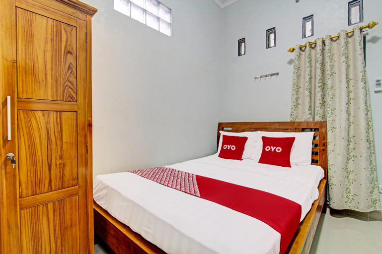 Bedroom 3, OYO 92071 Yusman Homestay Syariah, Kulon Progo