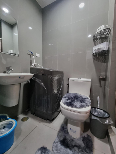 Bedroom 3, Great View 1 BR Condo in Makati near Trident Tower, Makati City