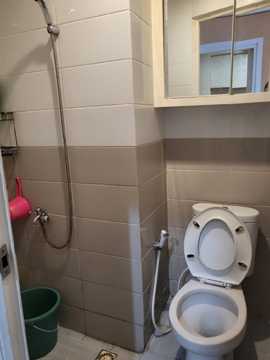 Bathroom, Green pramuka city tower nerine, Central Jakarta