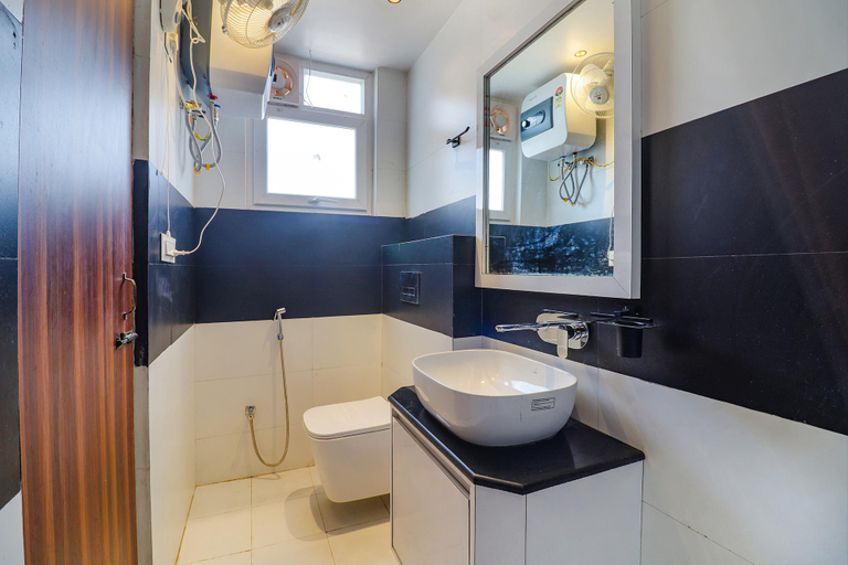 Bathroom 4, FabHotel Grand Arya, Patna