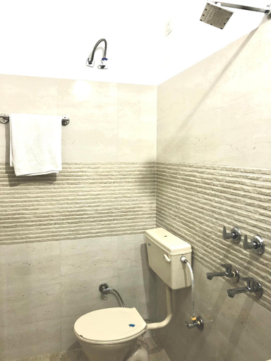 Bathroom 5, Green View Guest House, Jalandhar