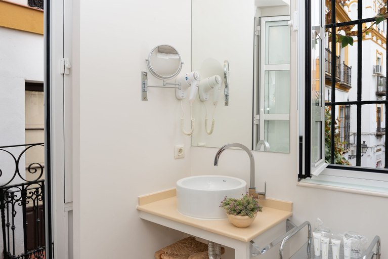 Bathroom 4, Hotel Boutique Elvira Plaza, Sevilla