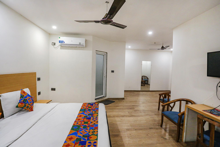 Bedroom 2, FabHotel F9 Sector 58, Gautam Buddha Nagar