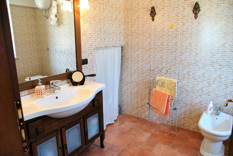 Bathroom 3, Villa Cycas Relaxation in Nature, Latina