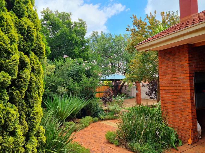 Others 2, Camelia Guest House, Mangaung
