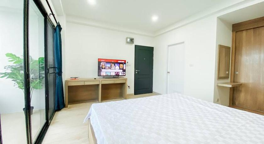 Others 2, GP HOUSE apartment - near BTS Sukhumvit Private room large balcony, Phra Khanong
