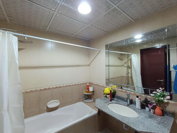 Bathroom 2, luxurious two bedroom apartment, Ajman