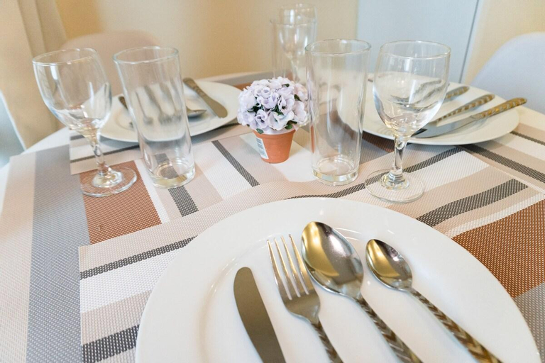 Food & Drinks 5, A2J Luxury Venice Studio Suite Near BGC Malls, Taguig