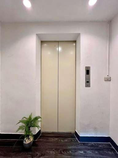 Others 5, DiscoveryHome at Pratunam market, Ratchathewi