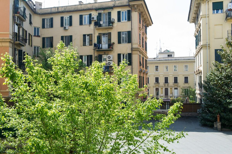Others 5, Via Boezio 33, elegant, in the center of Rome, Roma