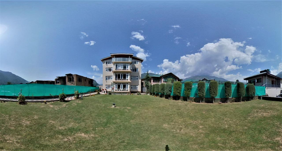 Others 2, Hotel royale comfort, Anantnag