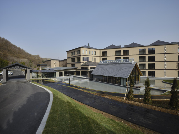 Lake Toya Tsuruga Resort Hikari no uta, Sōbetsu