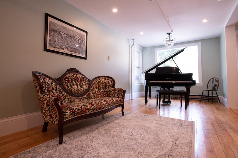 Public Area 2, Cranmore Mountain Lodge Bed & Breakfast, Carroll
