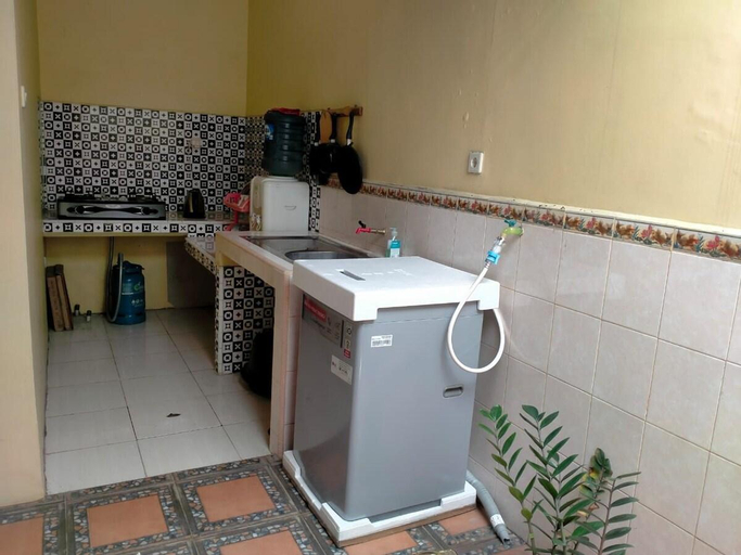 Dining Room 11
