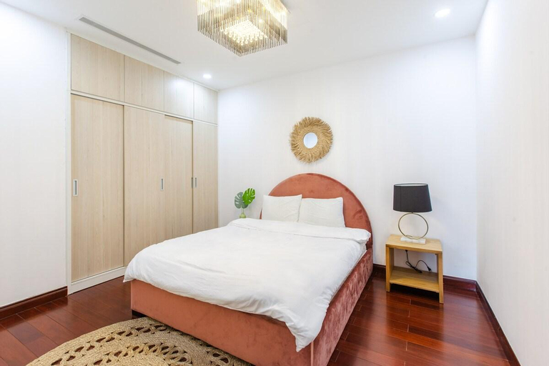 ChizzHomes - Vinhomes Royal city - Luxury 2BR, Thanh Xuân