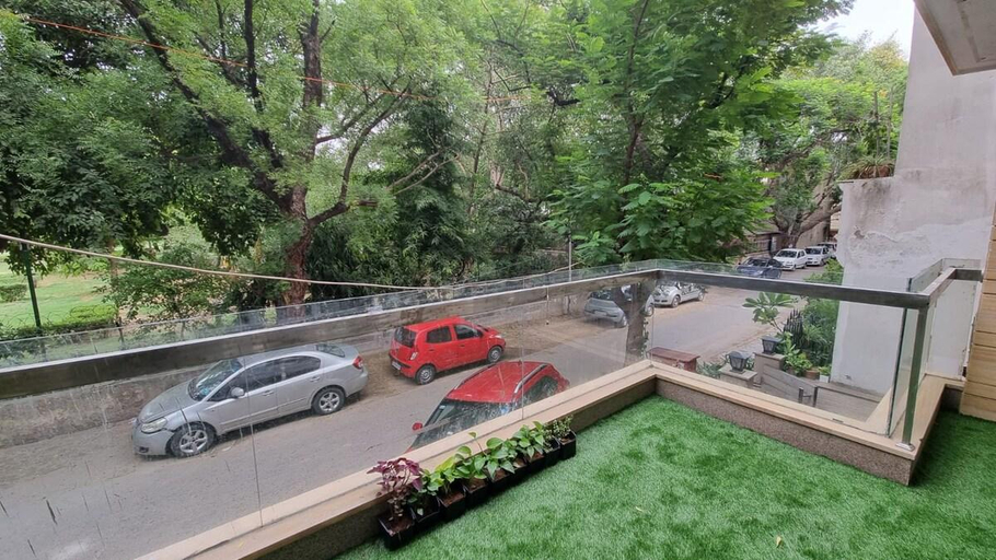 Others 2, Homlee - Pentagon 5 bhk super luxurious large flat, Delhi