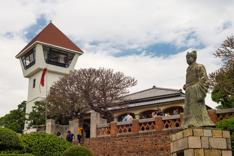 Nearby Landmark 3, La Is La Bonita Tainan Entire Building BBQ KTV Mahjong Homestay, Tainan