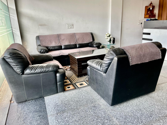 Others 5, The Grand Suites - 122, Gautam Buddha Nagar
