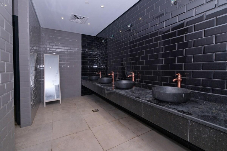 Bathroom 4, Cozy Studio Apartment in O2 Residential Tower JVC, Dubai