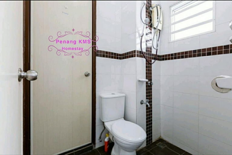 Bedroom 3, Queensbay Mall @2A Homestay Spacious 5 rooms 16pax, Barat Daya