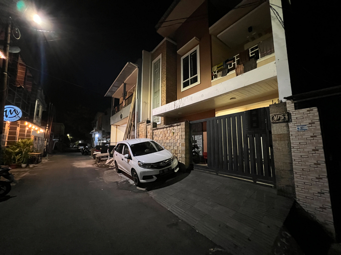 Exterior & Views 2, SPOT ON 92547 Wisma Dg Tata, Makassar