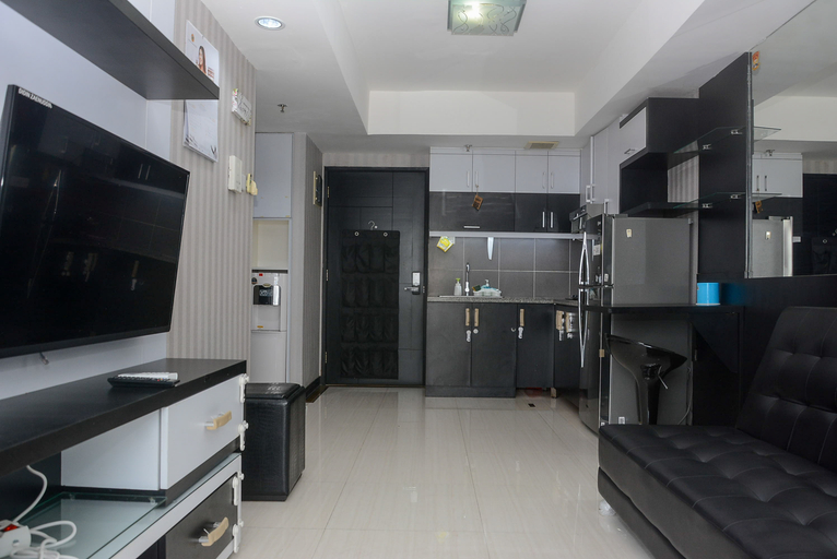 Others 4, Elegant and Comfy 1BR at The Wave Apartment By Travelio, South Jakarta
