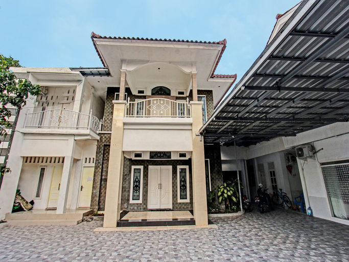 Exterior & Views 2, OYO 3741 Mutiara Syariah 1, Lombok