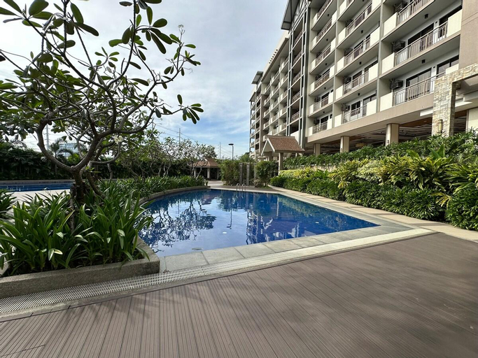 Spacious 2BR w/ parking near Bacoor and Las Pinas, Bacoor