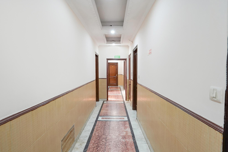 Public Area 3, Via De Gold I, Delhi