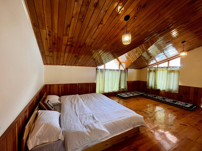 Bedroom 2, Home Away From Home - 5BHK, Kullu